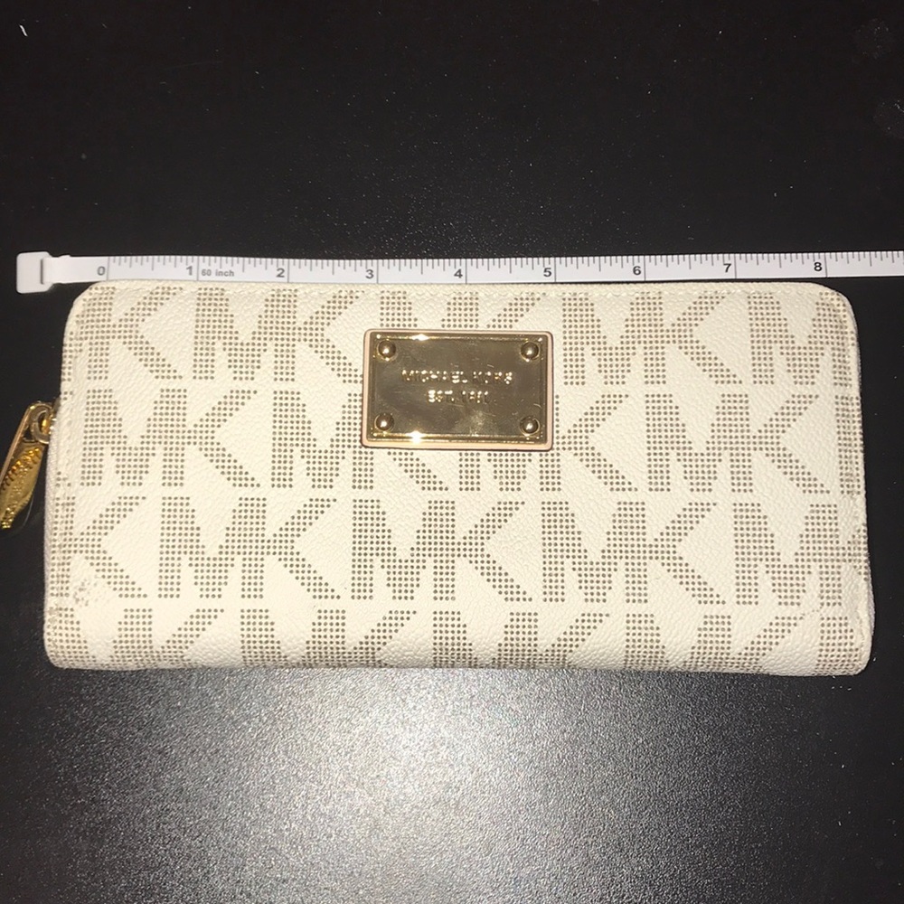 Michael Kors wallet